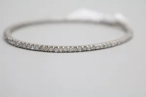 18K White Gold Diamond Bangle Bracelet (1.70CTW) (17cm)