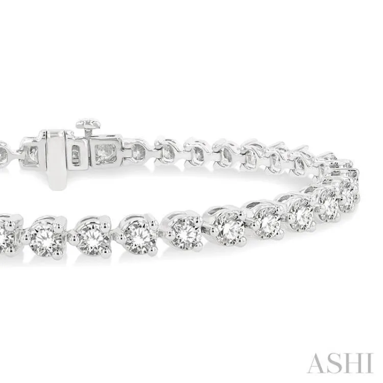 7 Ctw Tri-Prong Round Cut Diamond Bracelet in 14K White Gold