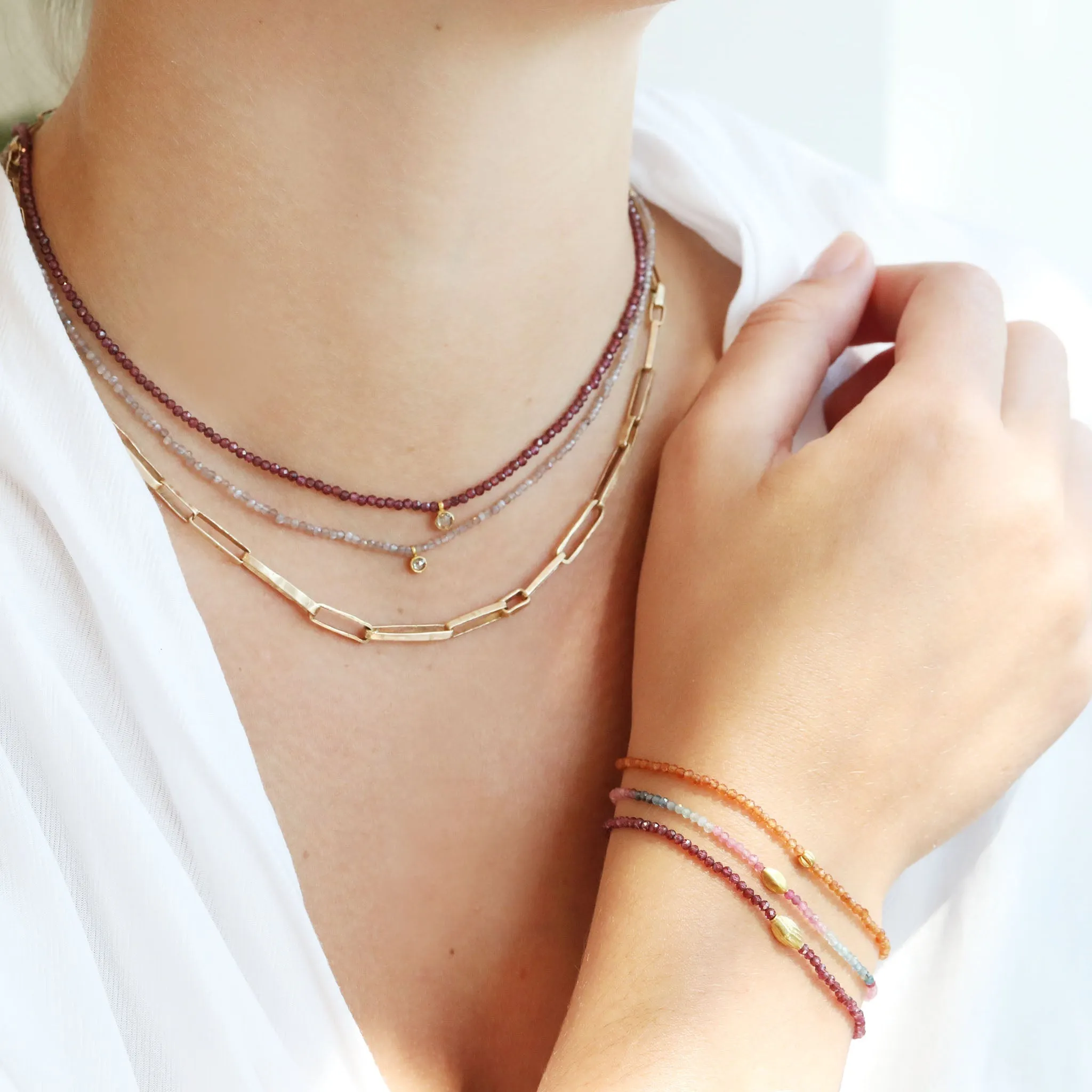 Faceted Hessonite Garnet Beaded Bracelet with 18K Scalloped Bead