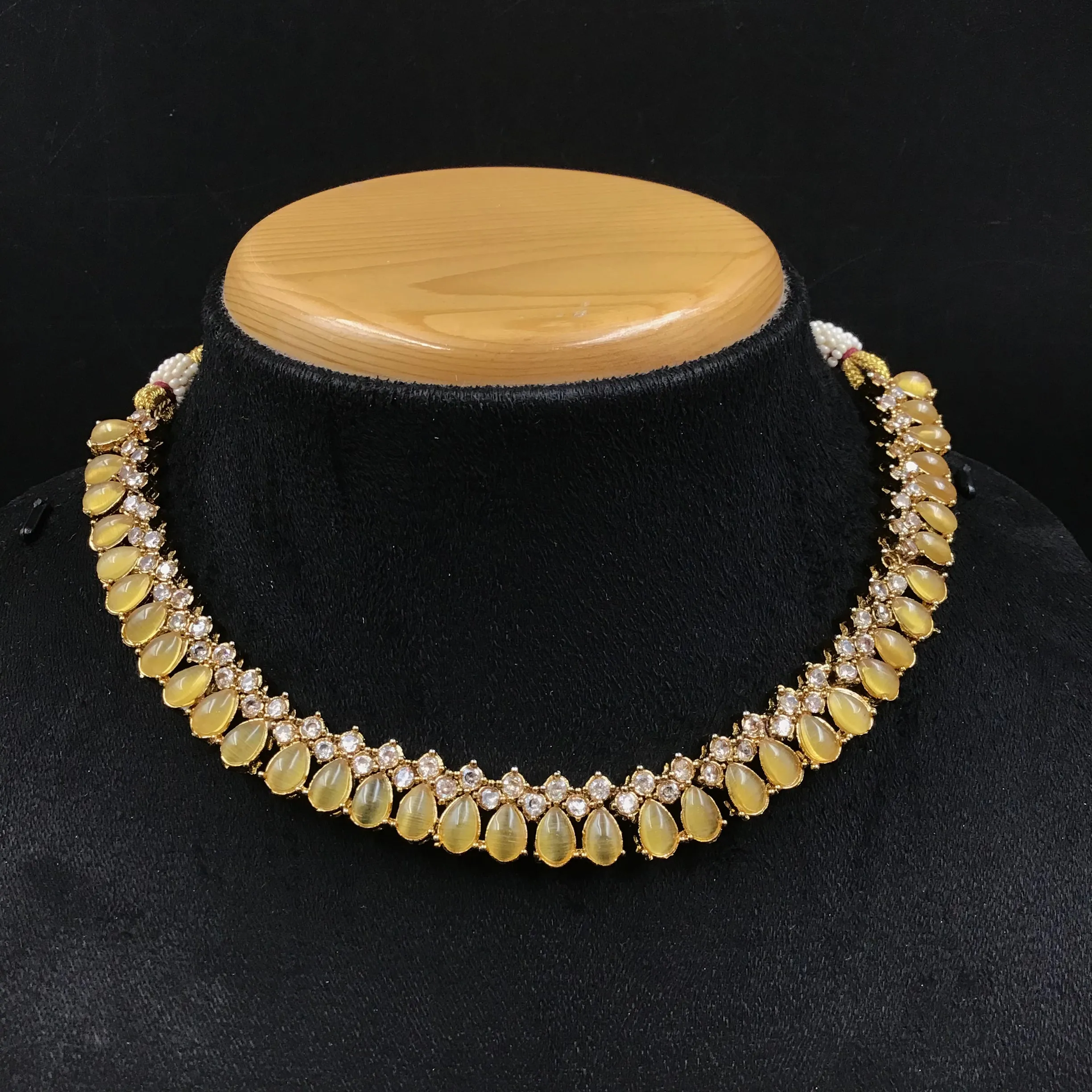 Round Neck Antique Necklace Set 4647-33