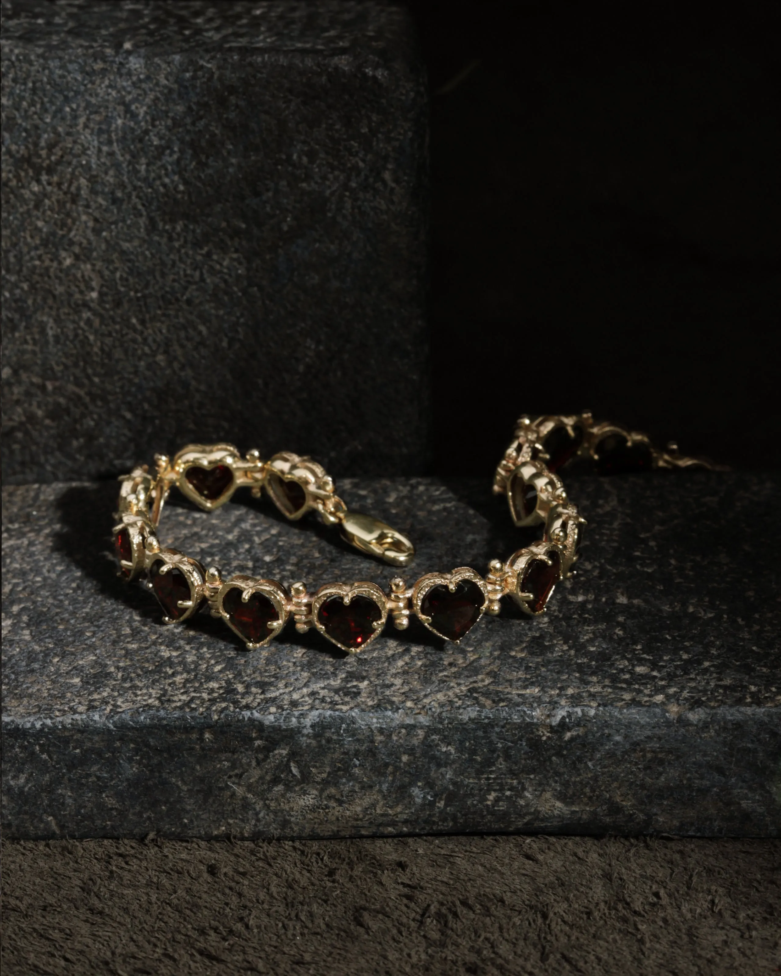 Venus Bracelet Garnet Solid Gold